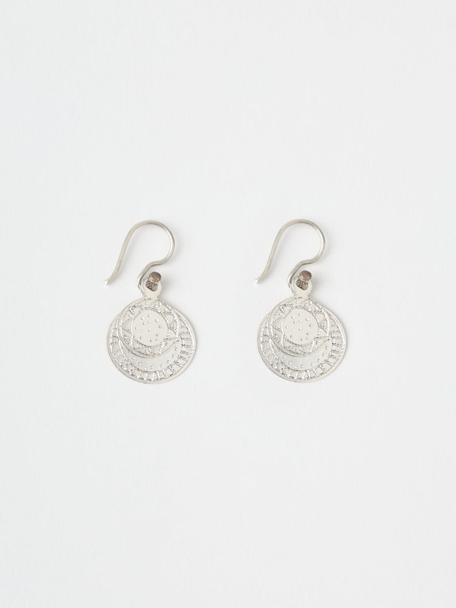 Boucles la délicatesse BOUCLES D'OREILLES ombre claire