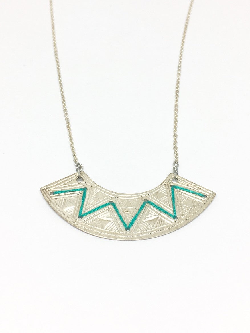 Collier Brodé argent COLLIER ombre claire 