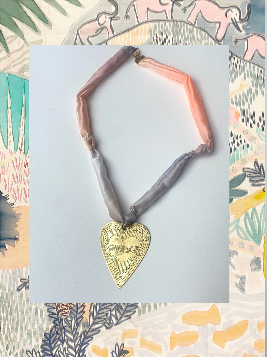 Collier Cœur Courage 1 COLLIER ombre claire 