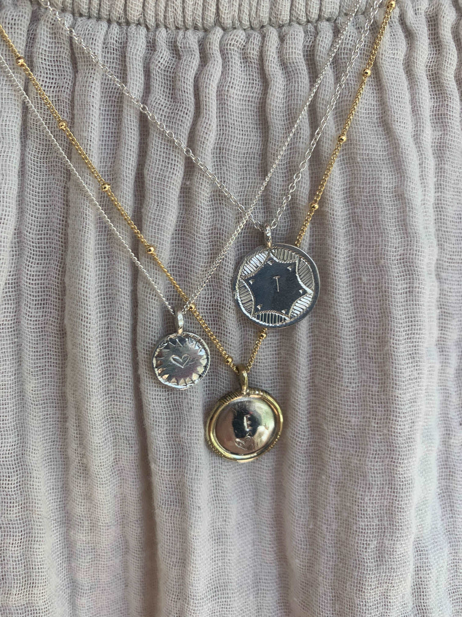 Collier médaille Azalée COLLIER ombre claire