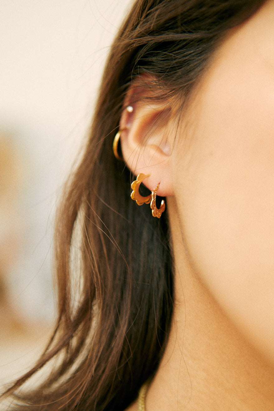 Créoles mini tchatchat BOUCLES D'OREILLES ombre claire 